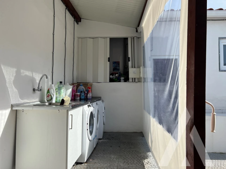 Moradia T9 para Venda em Ajuda Foto 18