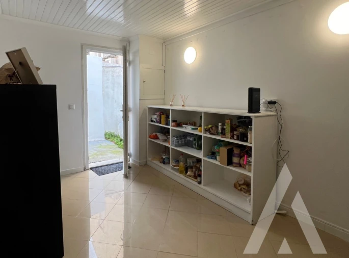 Moradia T9 para Venda em Ajuda Foto 8