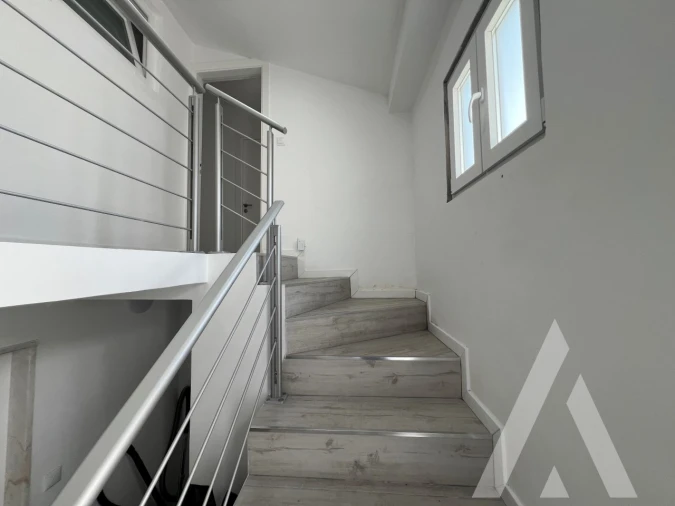 Moradia T9 para Venda em Ajuda Foto 11