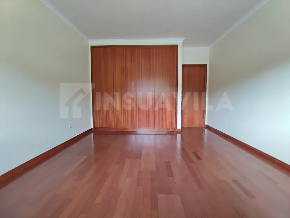 Moradia T4 para Venda em Sopo Foto 14