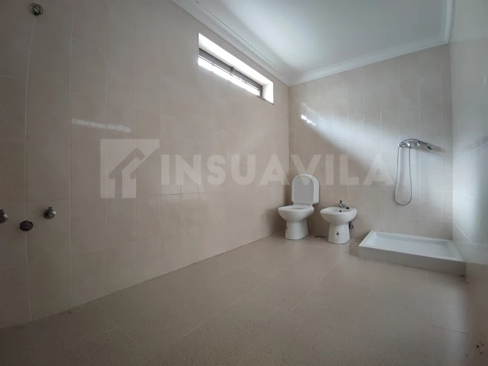 Moradia T4 para Venda em Sopo Foto 26