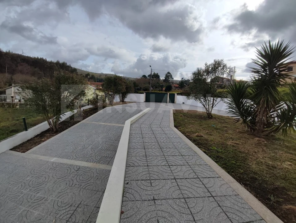 Moradia T4 para Venda em Sopo Foto 36