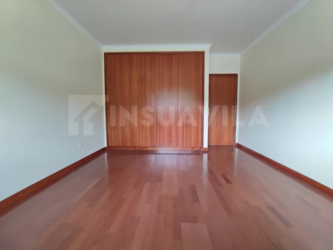 Moradia T4 para Venda em Sopo Foto 14