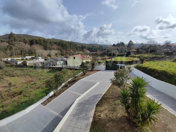 Moradia T4 para Venda em Sopo Foto 30