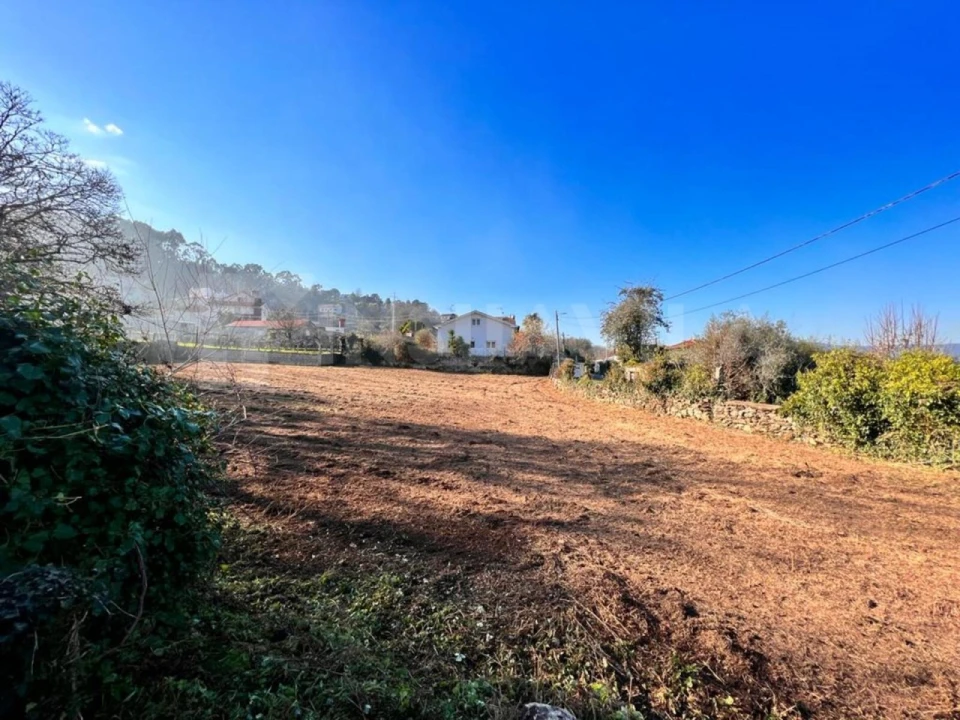 Moradia T2 para Venda em Gondarem Foto 18