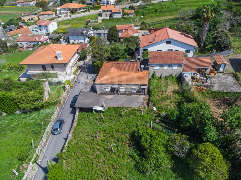 Moradia T2 para Venda em Gondarem Foto 2