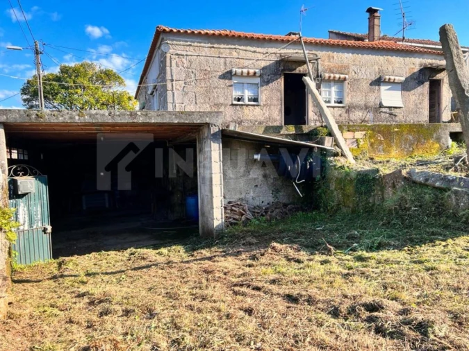 Moradia T2 para Venda em Gondarem Foto 4