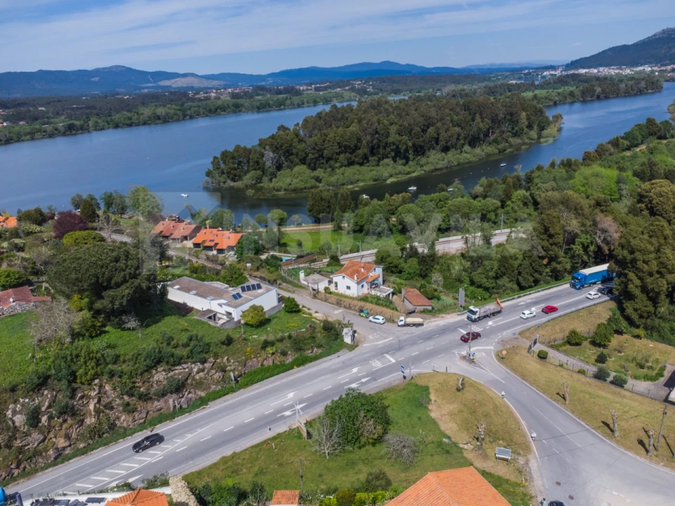 Terreno para Venda em Gondarem Foto 2