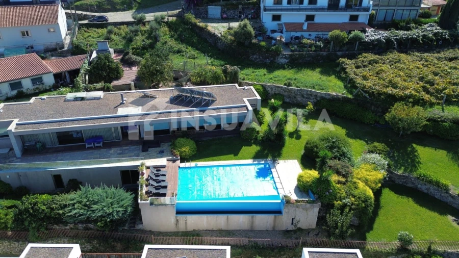 Moradia T6 para Venda em Lanhelas