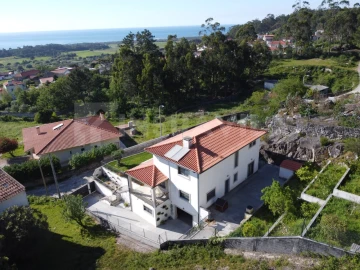 Moradia T4 para Venda em Carreço