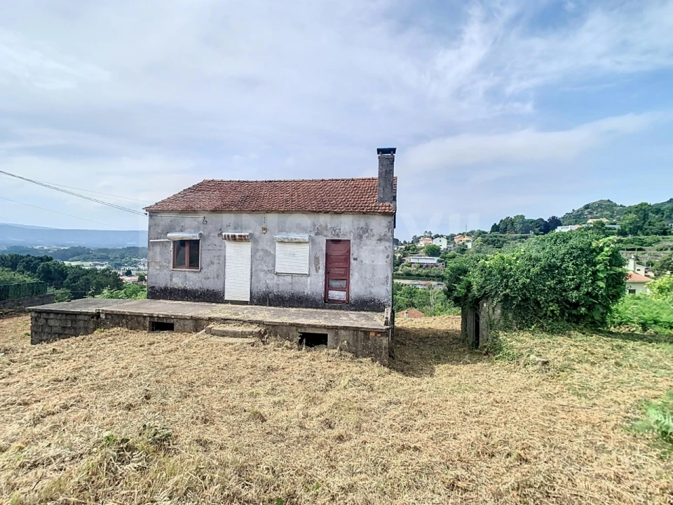 Moradia T3 para Venda em Loivo Foto 1