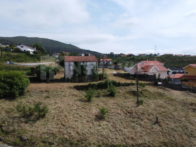 Moradia T3 para Venda em Loivo Foto 13