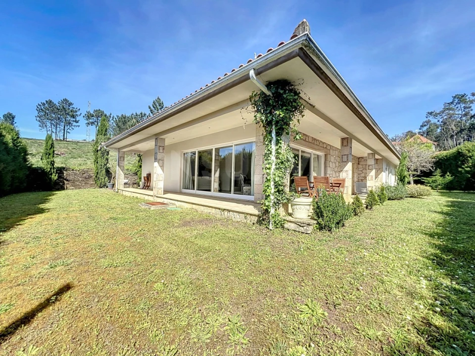 Moradia T3 para Venda em Venade e Azevedo Foto 1