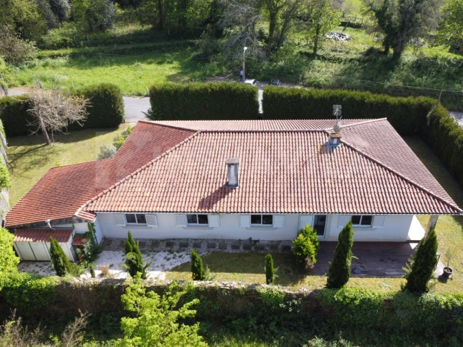 Moradia T3 para Venda em Venade e Azevedo Foto 11