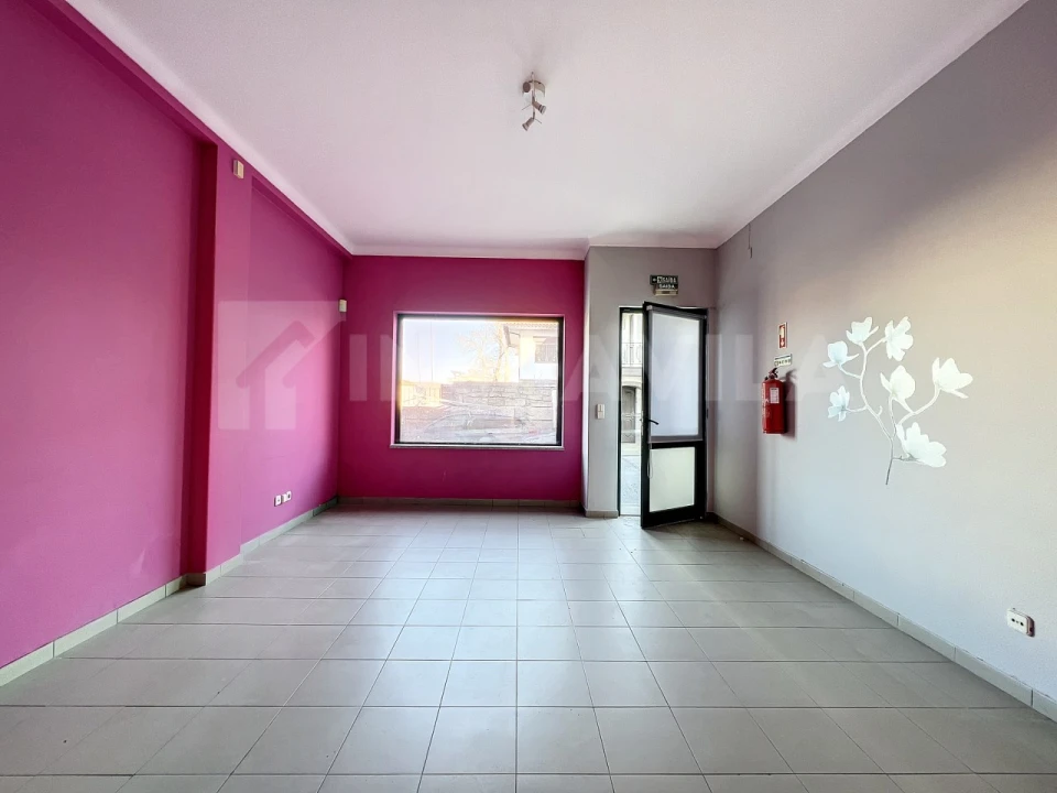 Loja para Arrendamento em Caminha (Matriz) e Vilarelho Foto 2