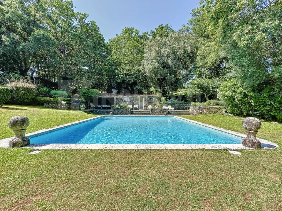 Moradia T6 para Venda em Mentrestido Foto 4