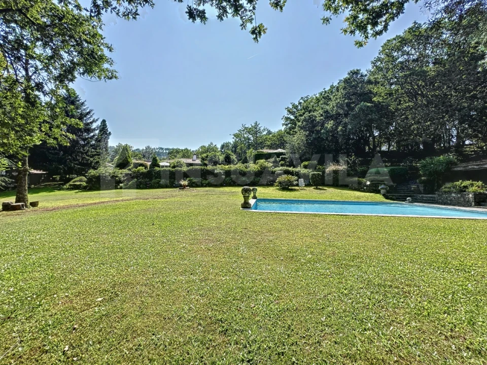 Moradia T6 para Venda em Mentrestido Foto 6