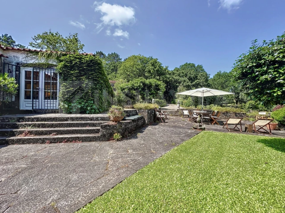 Moradia T6 para Venda em Mentrestido Foto 3