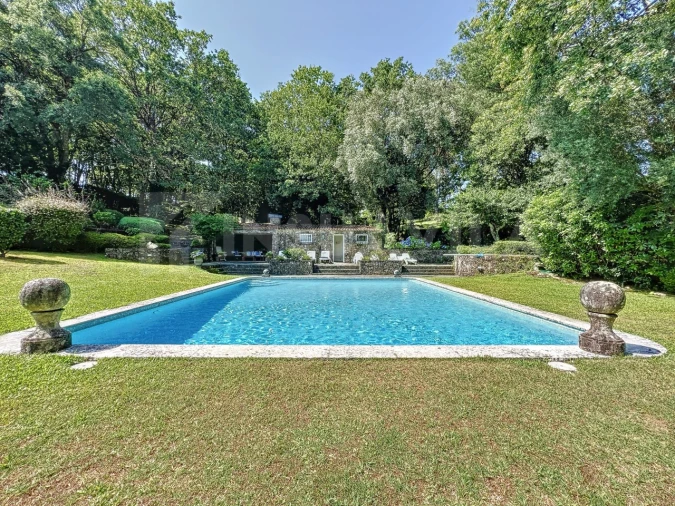 Moradia T6 para Venda em Mentrestido Foto 4