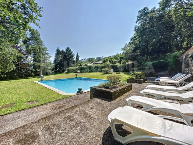 Moradia T6 para Venda em Mentrestido Foto 2