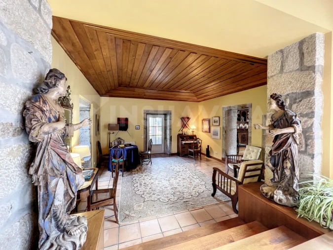 Moradia T6 para Venda em Mentrestido Foto 35