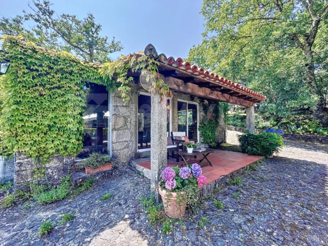 Moradia T6 para Venda em Mentrestido Foto 53