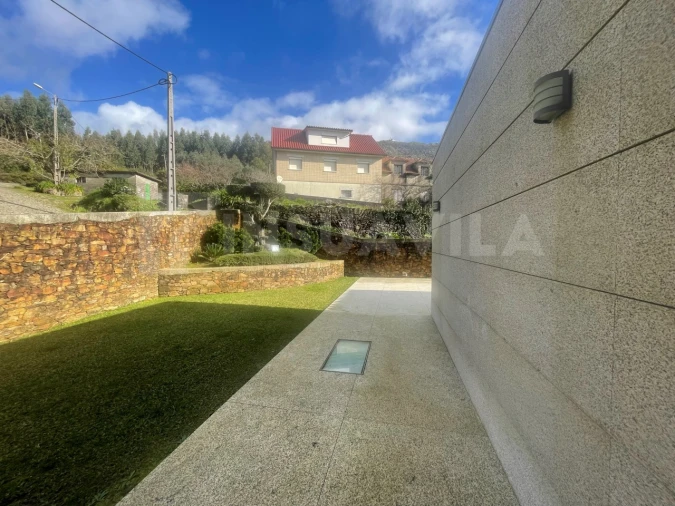 Moradia T2 para Venda em Dem Foto 8