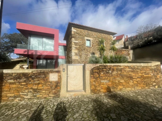 Moradia T2 para Venda em Dem