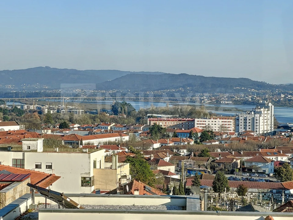 Moradia T3 para Venda em Santa Maria Maior e Monserrate e Meadela Foto 10