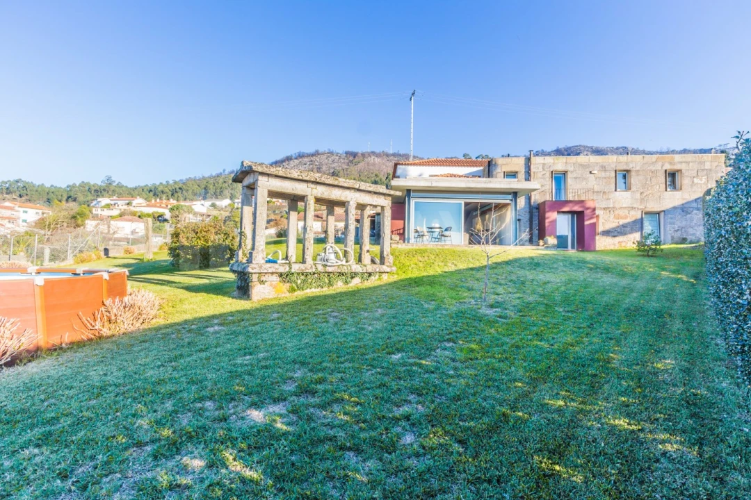 Moradia T5 para Venda em Lanhelas Foto 6