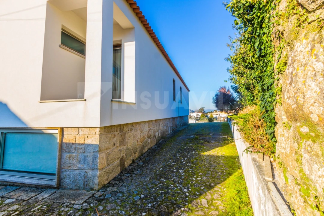 Moradia T5 para Venda em Lanhelas Foto 33