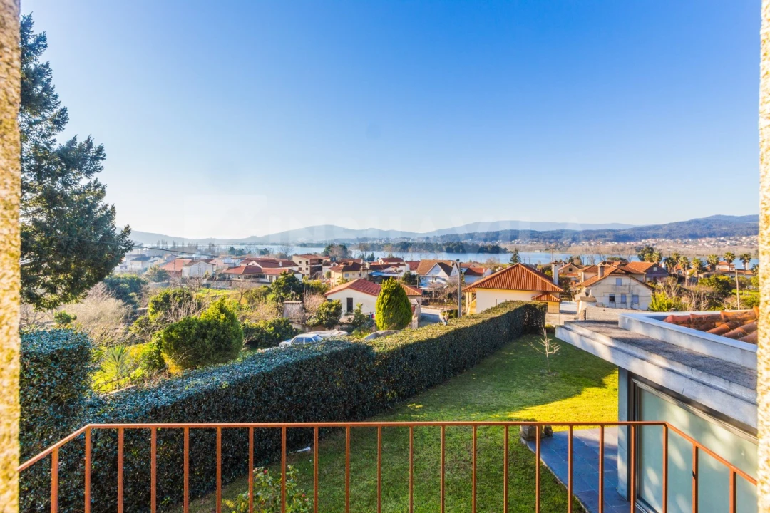 Moradia T5 para Venda em Lanhelas Foto 37