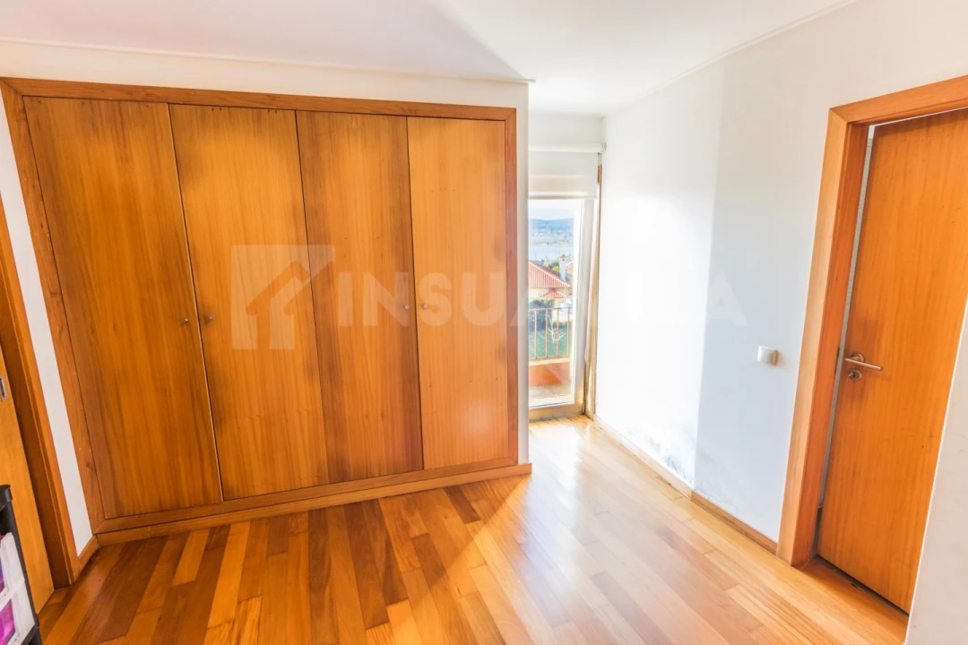 Moradia T5 para Venda em Lanhelas Foto 34