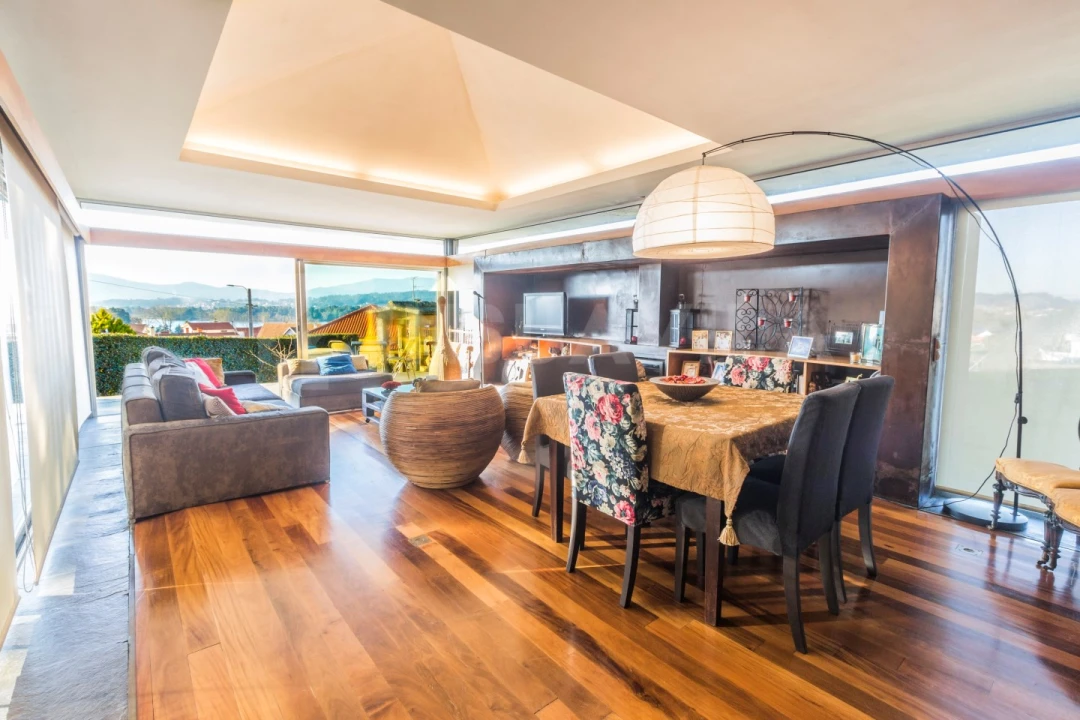 Moradia T5 para Venda em Lanhelas Foto 8