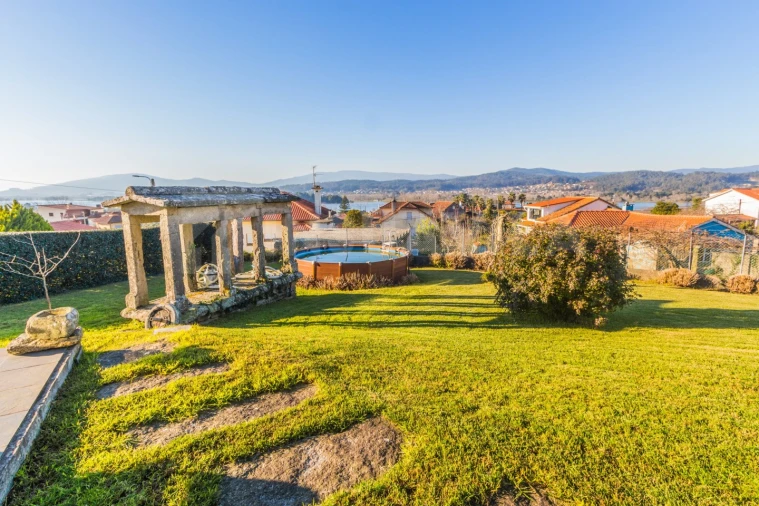 Moradia T5 para Venda em Lanhelas Foto 38