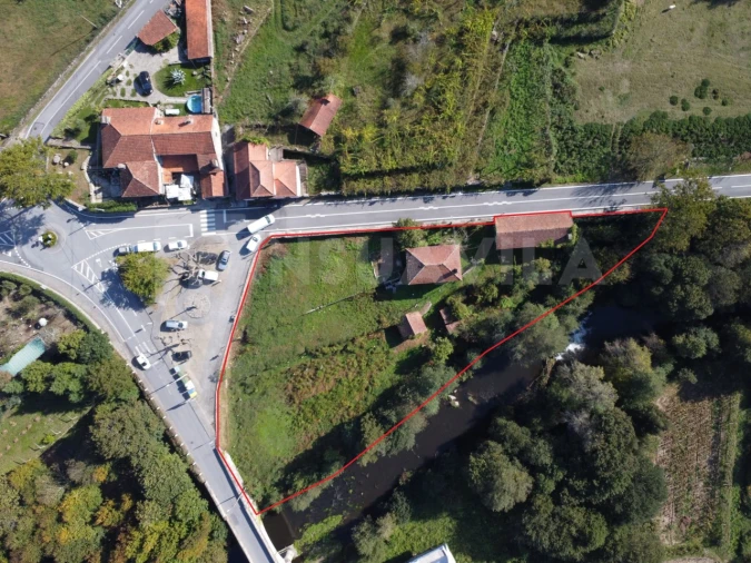 Moradia T5 para Venda em Covas Foto 2