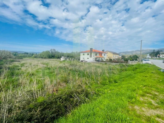 Terreno para Venda em Gondarem Foto 4