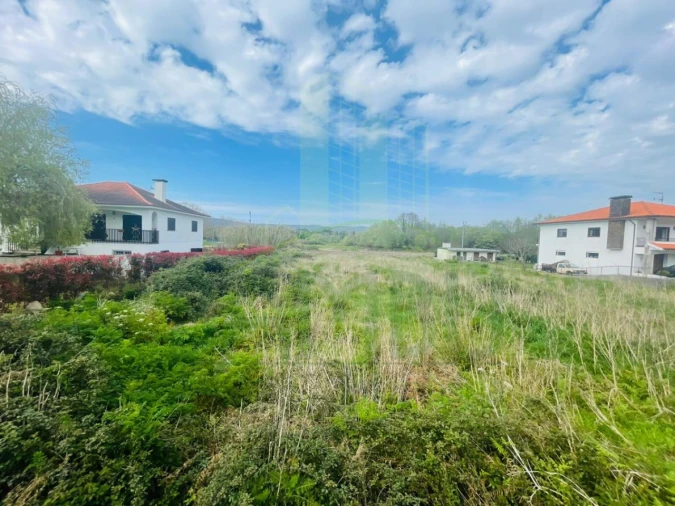 Terreno para Venda em Gondarem Foto 6