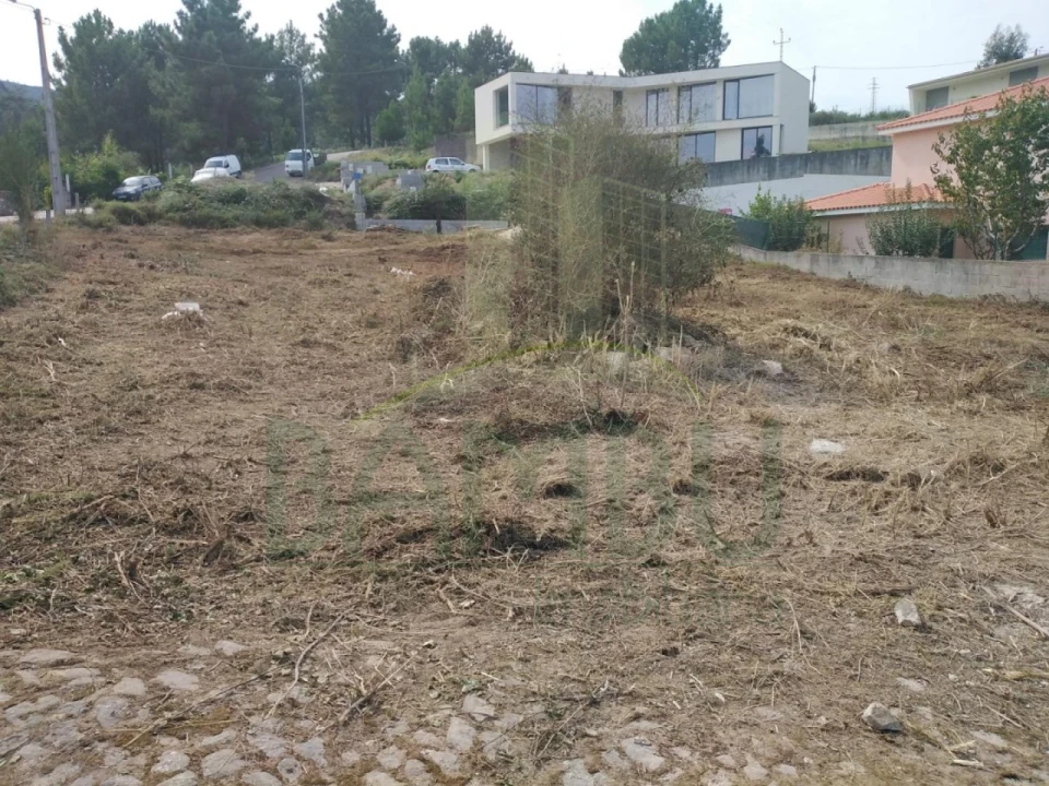 Terreno para Venda em Reboreda e Nogueira Foto 4