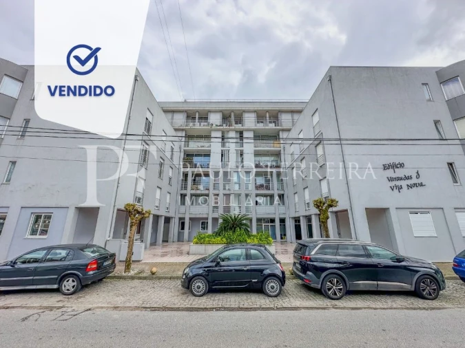 Garagem para Venda em Vila Nova de Famalicão e Calendário Foto 1