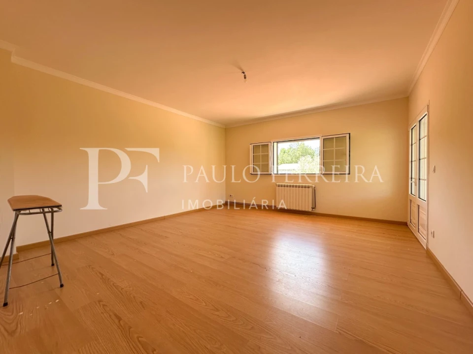 Moradia T4 para Venda em Torre de D. Chama Foto 12