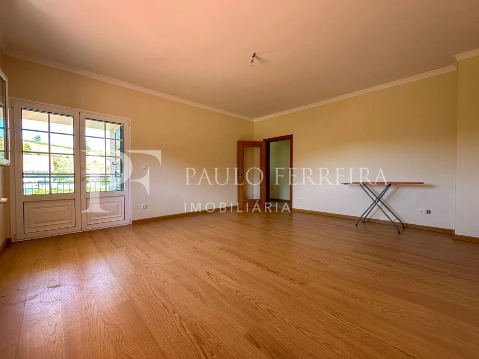 Moradia T4 para Venda em Torre de D. Chama Foto 14