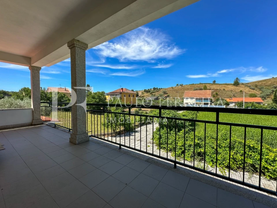 Moradia T4 para Venda em Torre de D. Chama Foto 15