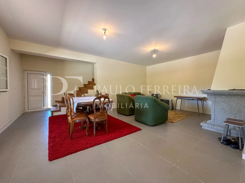 Moradia T4 para Venda em Torre de D. Chama Foto 34