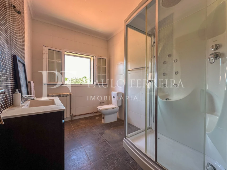 Moradia T4 para Venda em Torre de D. Chama Foto 38