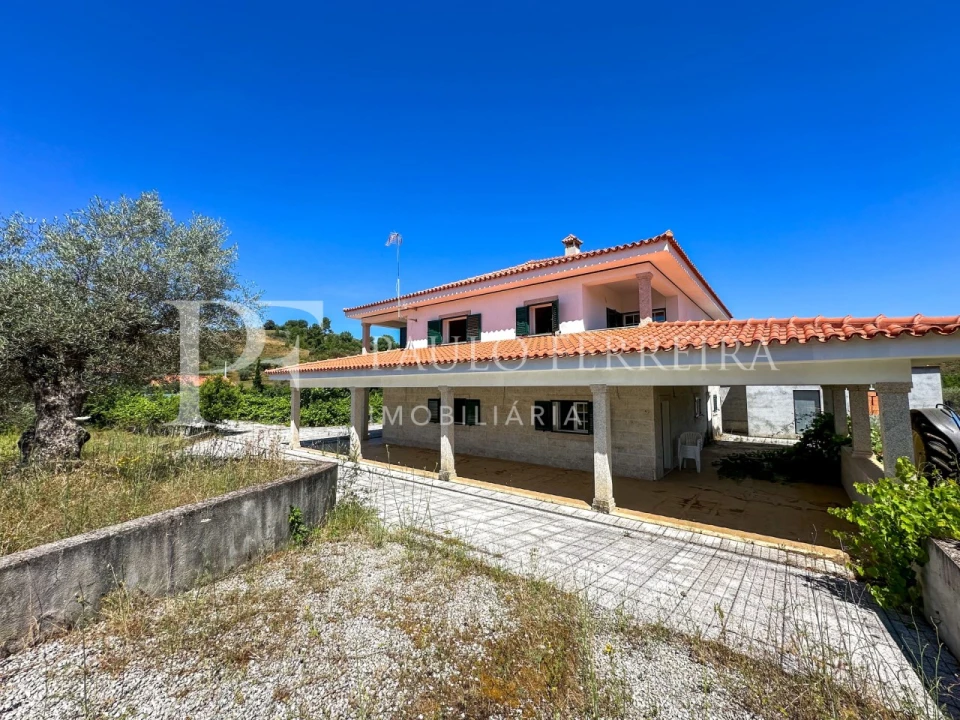 Moradia T4 para Venda em Torre de D. Chama Foto 42