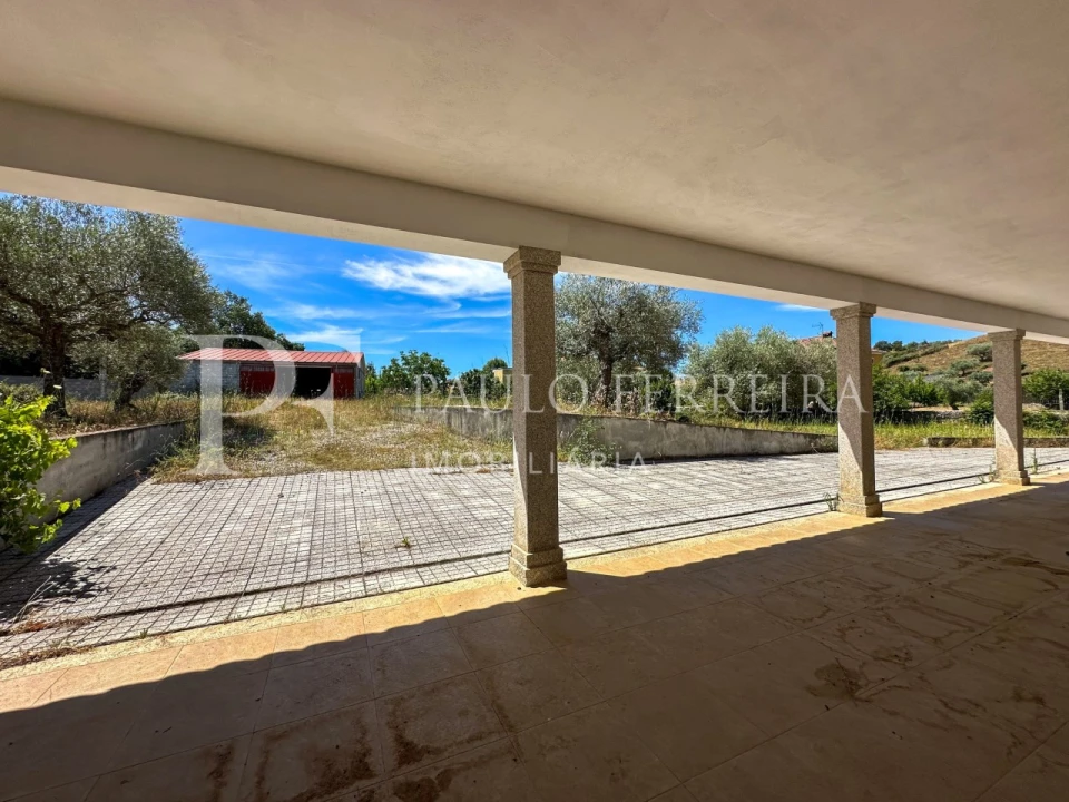 Moradia T4 para Venda em Torre de D. Chama Foto 48