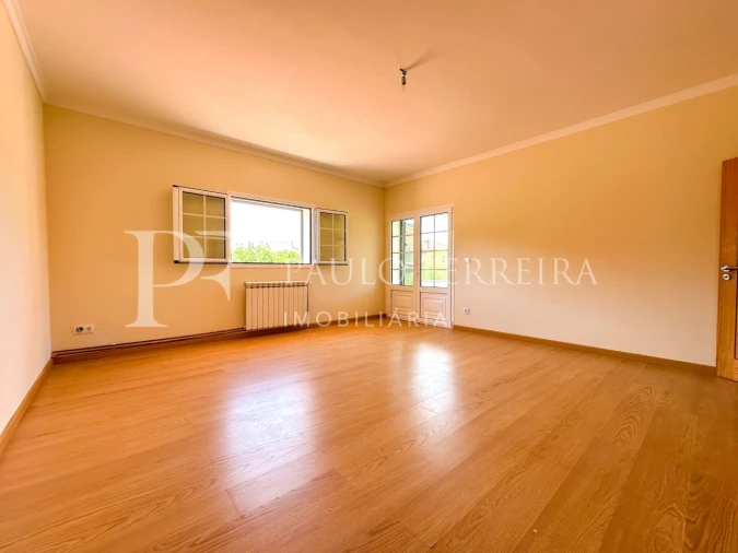 Moradia T4 para Venda em Torre de D. Chama Foto 13