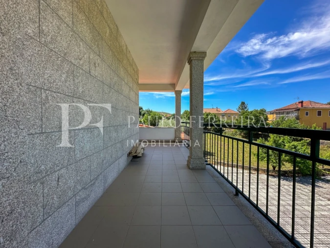 Moradia T4 para Venda em Torre de D. Chama Foto 16