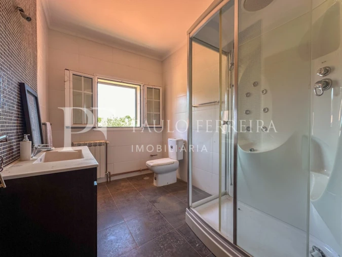 Moradia T4 para Venda em Torre de D. Chama Foto 38